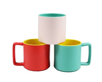 Mug taċ-ċeramika tal-Manku Kwadru